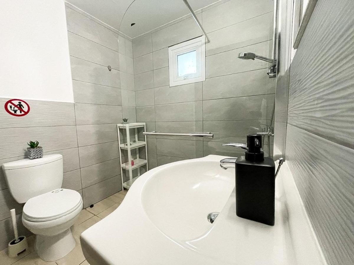 Serena'S 2-Br Apartment In Larnaca Dış mekan fotoğraf