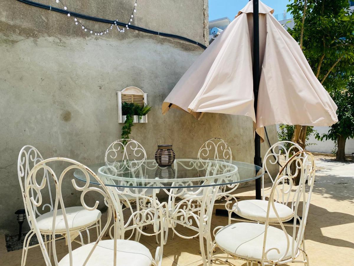 Serena'S 2-Br Apartment In Larnaca Dış mekan fotoğraf